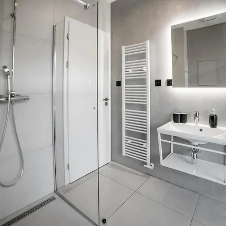 Piano - Licity زيلينا